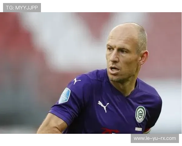 罗本退役引热议：绿茵传奇落幕