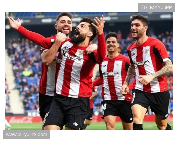 巴列卡诺凭借边路速度冲击对手防线