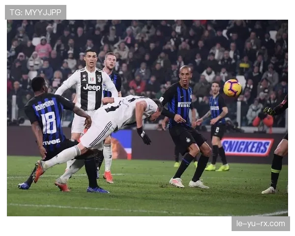 米兰德比战火重燃：AC米兰与国际米兰上演巅峰对决