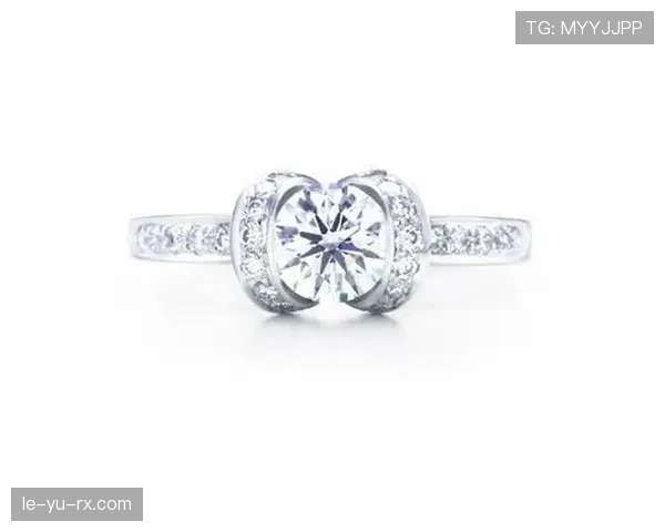 内马尔新绯闻曝光，这次手表比钻戒还抢眼？