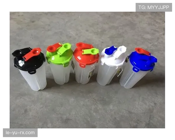 林孝埈家冰箱里塞满蛋白粉，连饮料都是无糖的