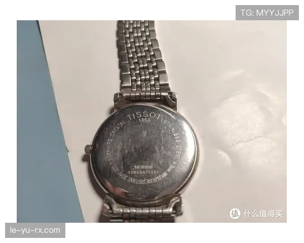 阿萨尔森训练完顺手买了块表，够我干十年